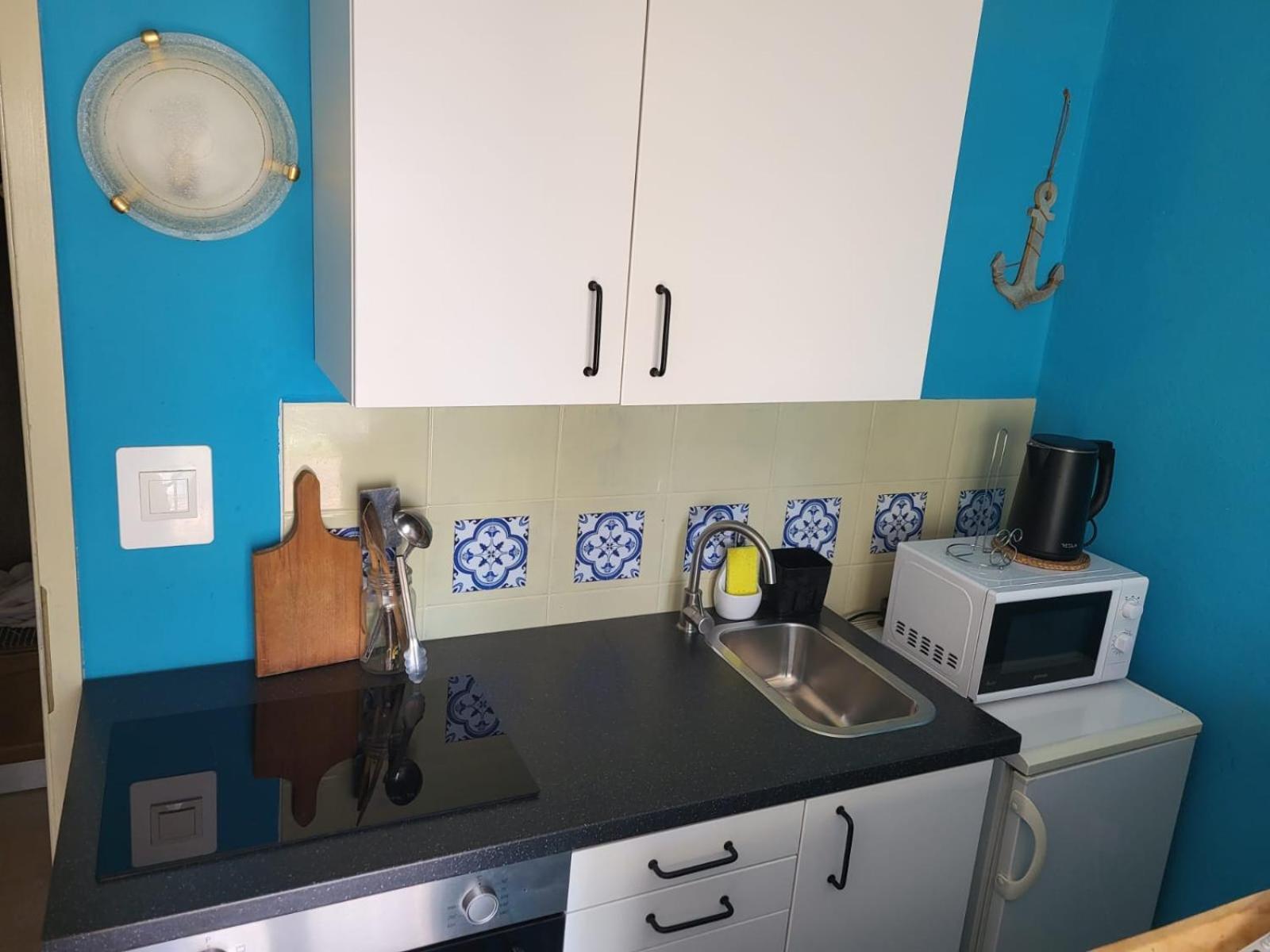 Apartment Bunjo'S Beach House โตรกีร์ ภายนอก รูปภาพ
