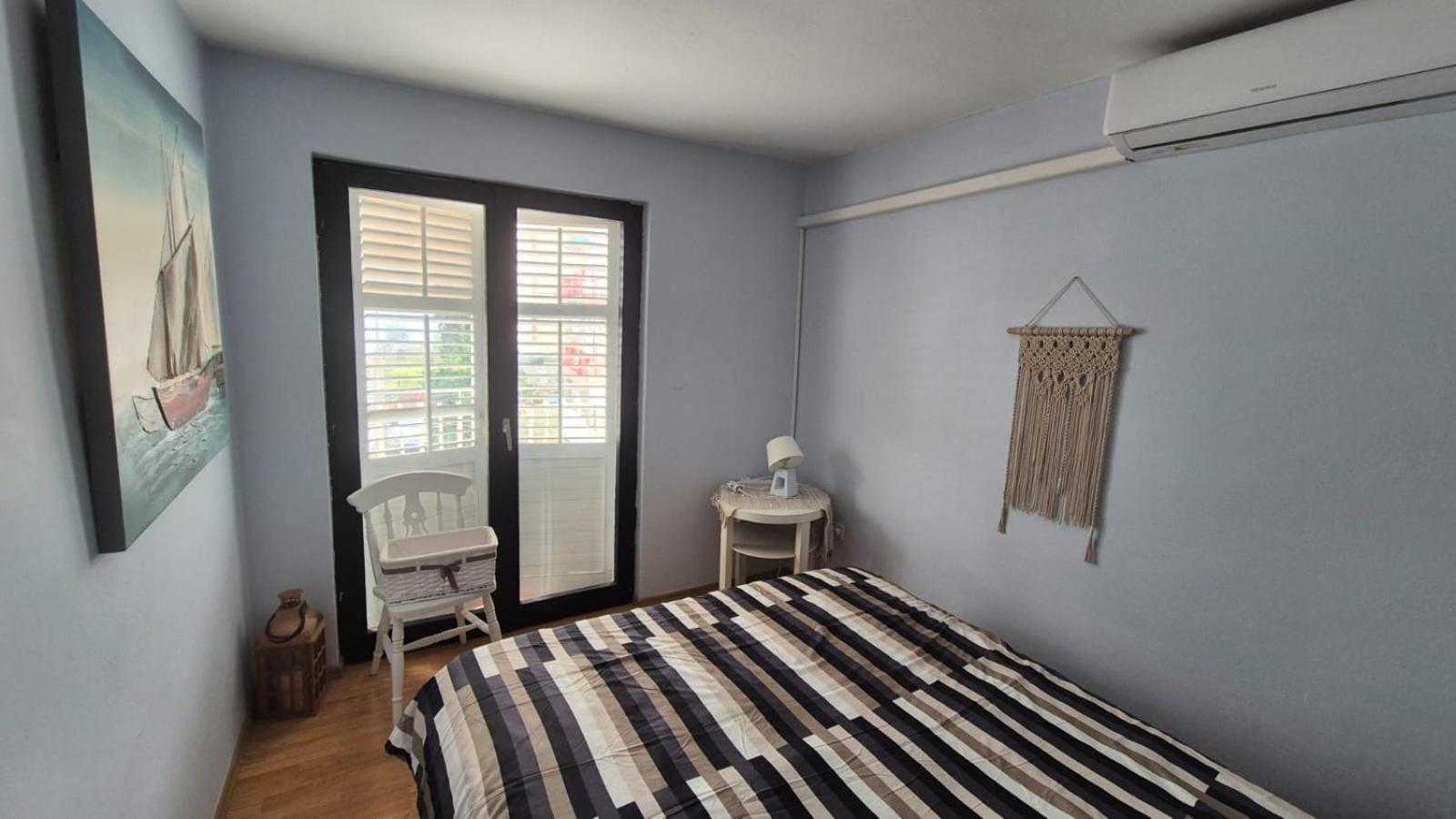 Apartment Bunjo'S Beach House โตรกีร์ ภายนอก รูปภาพ